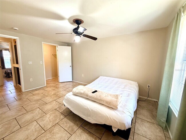 Building Photo - 4107 78th St W