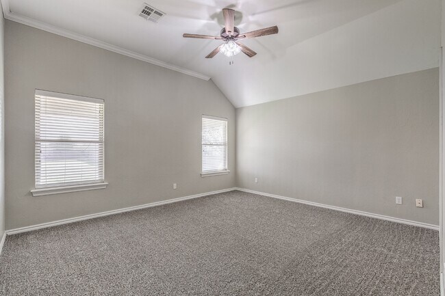 Building Photo - 6528 NW 163rd Terrace