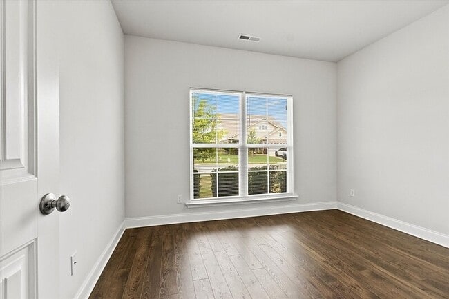Building Photo - 292 Abercorn Dr
