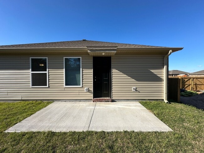 Building Photo - * Move-In Special * New Construction Livin...
