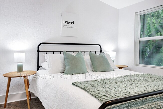 Building Photo - 226 Porter St