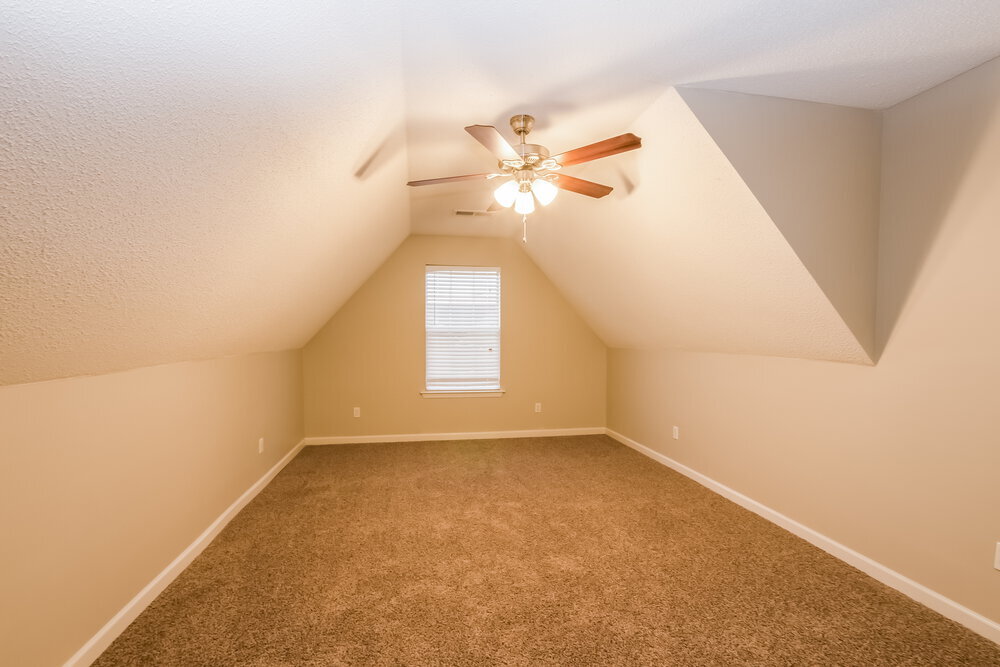 Building Photo - 6356 White Hawk Ln