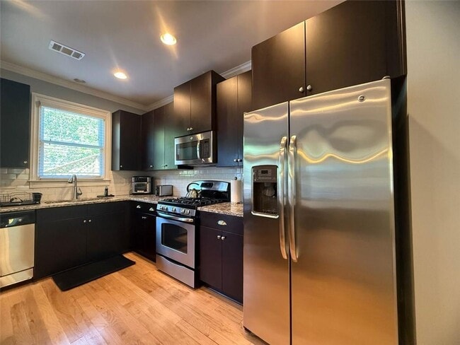 Building Photo - 1429 Dupont Commons Cir NW