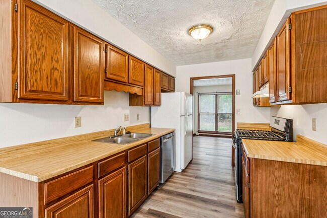 Building Photo - 1105 Booth Ct SW