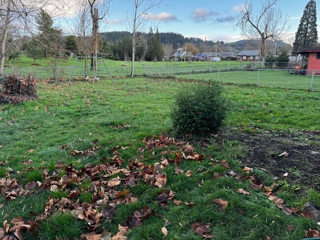 Building Photo - Stylish Updated 3-Bedroom Home in Desirable South Eugene