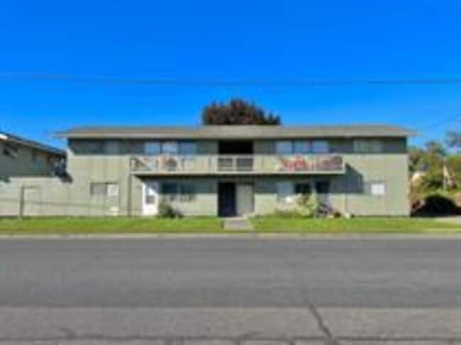 Building Photo - 217 NW 7th St