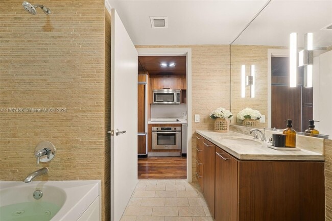 Building Photo - 50 Biscayne Blvd