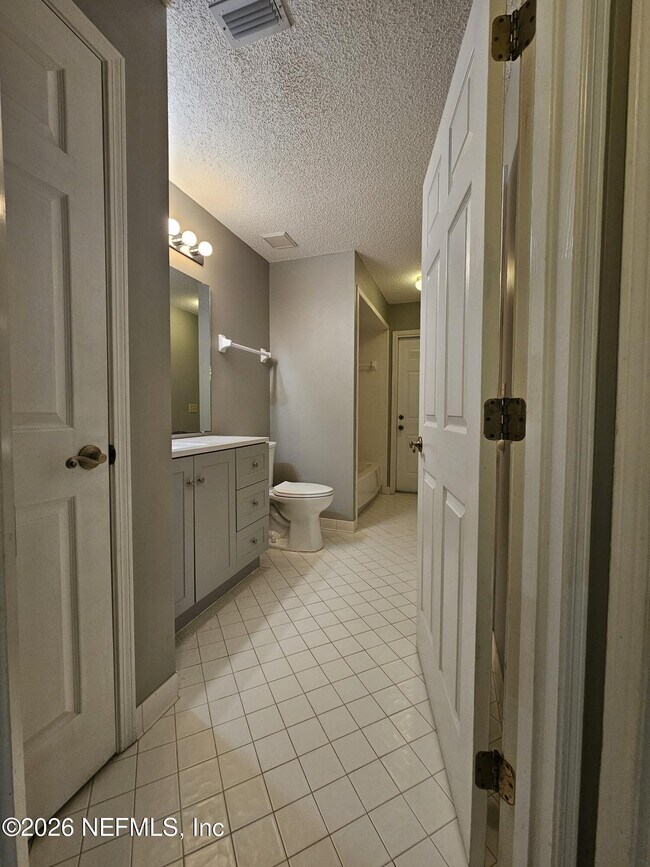 Building Photo - 8934 Elizabeth Falls Dr