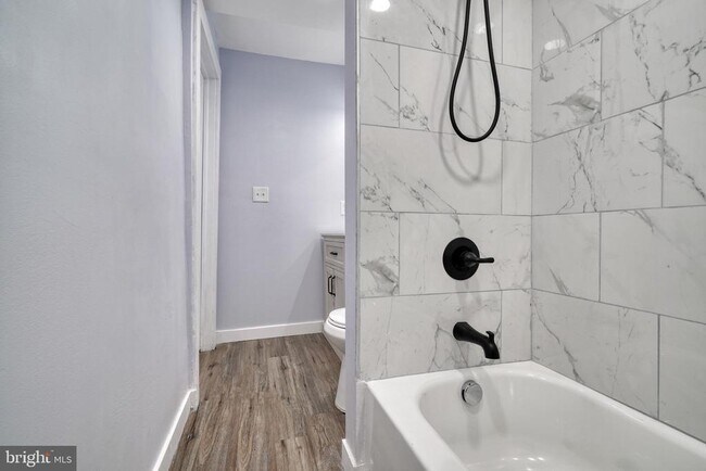 Building Photo - 1125 Washington Blvd