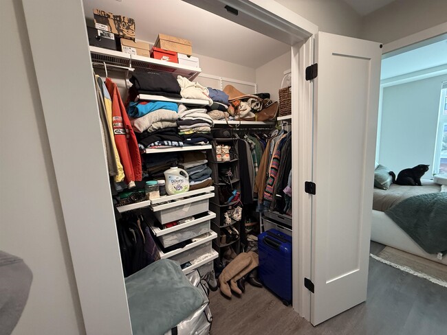 Building Photo - 18 Artisan Dr