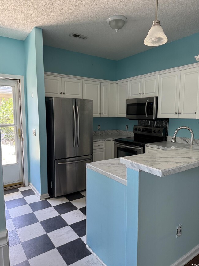 Primary Photo - 4206 Sweetwater Blvd