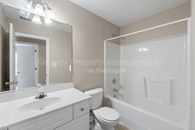 Building Photo - 313 Elbrus Way