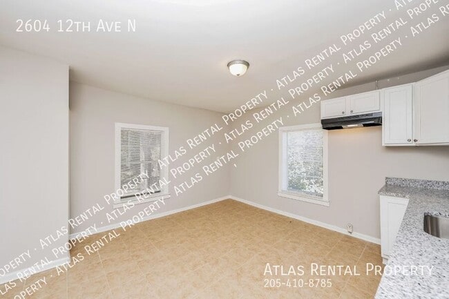 Building Photo - 2604 12th Ave N