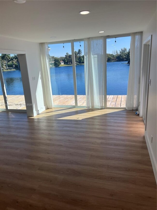 Building Photo - 6484 Miami Lakes Dr