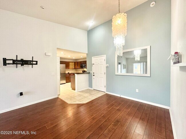 Building Photo - 6916 Ortega Woods Dr