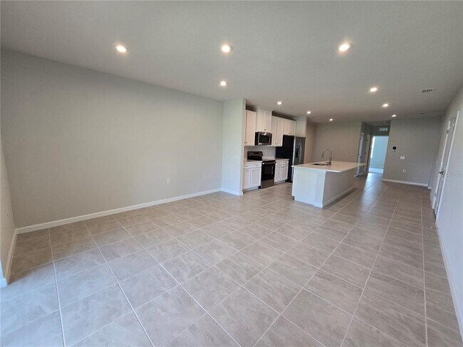 Building Photo - 456 Voltaire Dr
