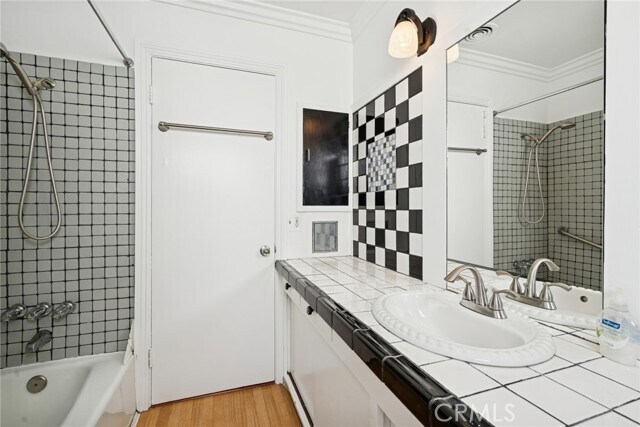 Building Photo - 305 Marine Ave