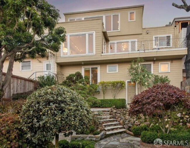 Building Photo - 72 Fortuna Ave