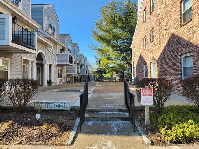 Primary Photo - 36 Greenridge Ave