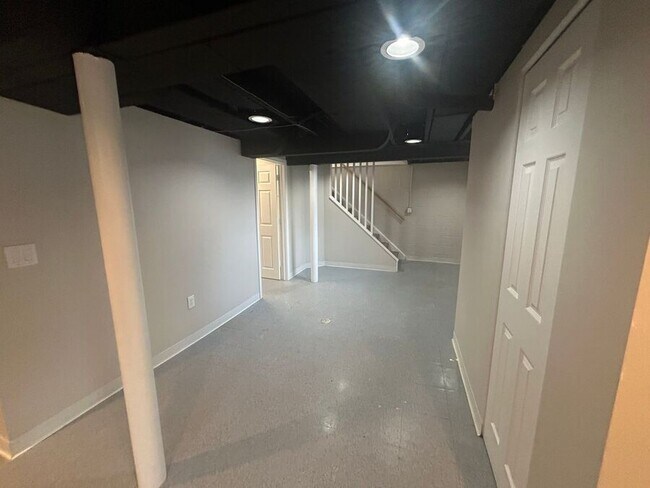 Building Photo - 2155 Harvard-