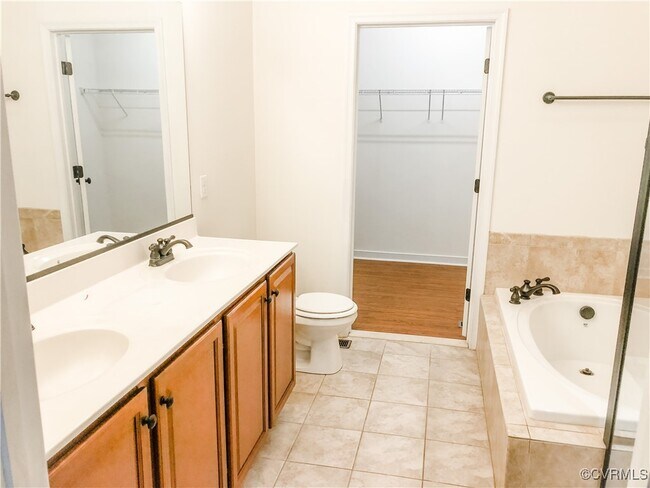 Building Photo - 4707 Brydes Ln