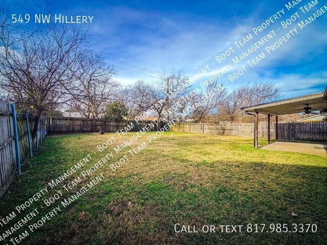 Building Photo - 549 NW Hillery St