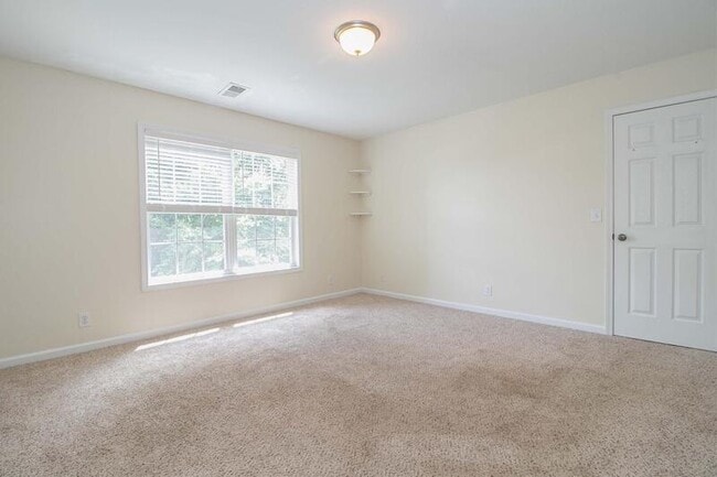 Building Photo - 2498 Hattington Dr