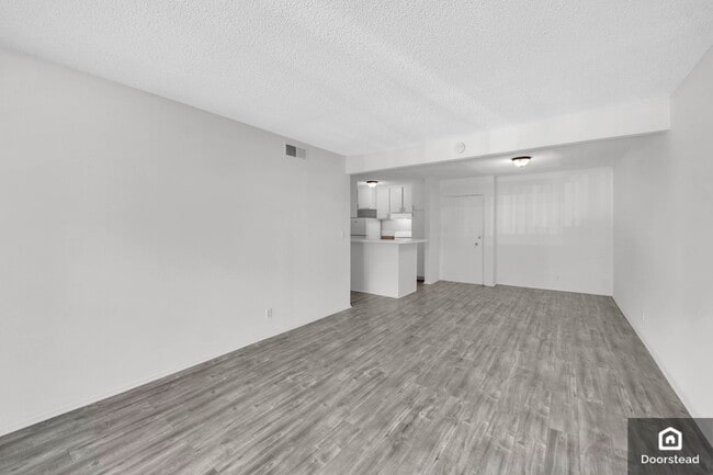 Building Photo - 18620 Hatteras St