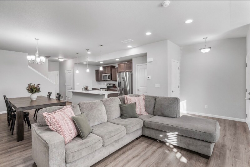 Building Photo - 6115 White Wolf Pt