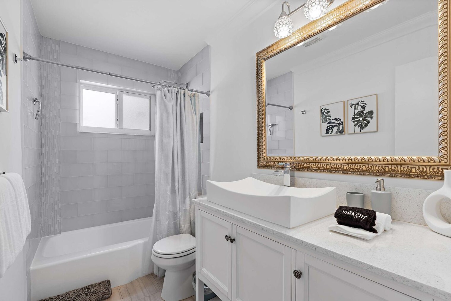 Building Photo - 2001 NW 36th St