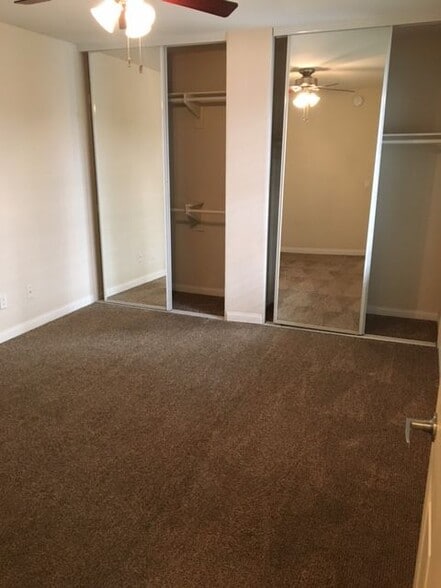 Building Photo - 5545 Canoga Ave