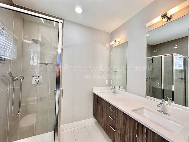 Building Photo - 3360 W 38th Ave