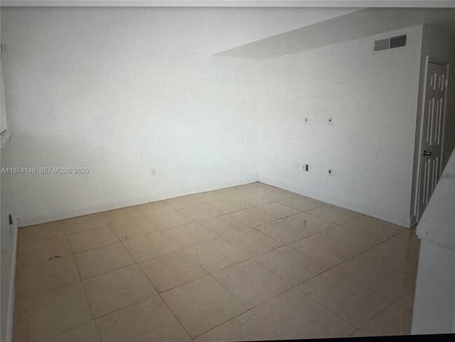 Building Photo - 3984 Crayrich Cir