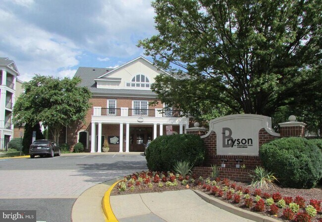 Building Photo - 12945 Centre Park Cir