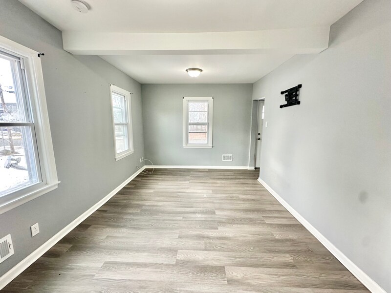 Building Photo - 338 Broad St