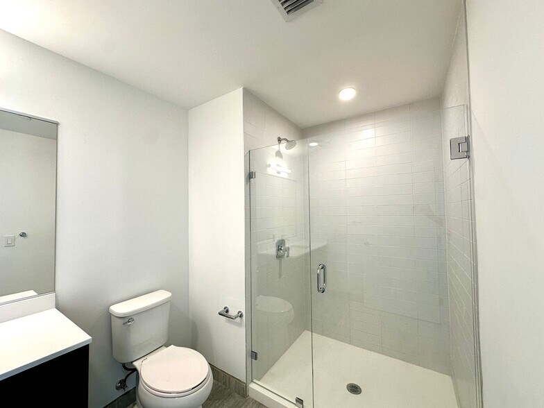 Building Photo - 234 NW 17th St