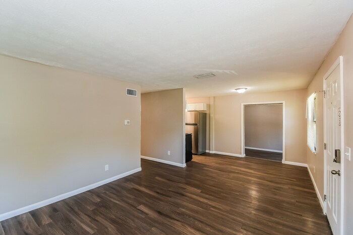 Building Photo - 2265 W 13th St
