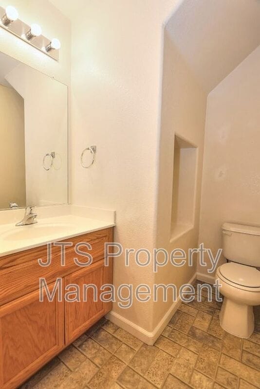 Building Photo - 506 Navigator Dr