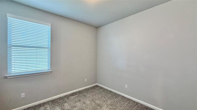 Building Photo - 12411 Zenyatta Dr