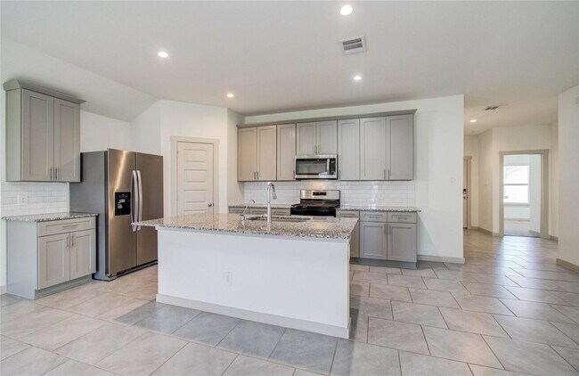 Building Photo - Natchez Trace, Fresno, TX 77545 - 4 BR 2 BA single-family home