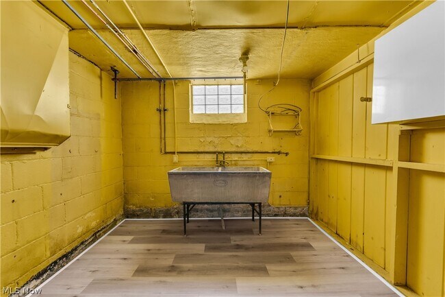 Building Photo - 17003 Talford Ave