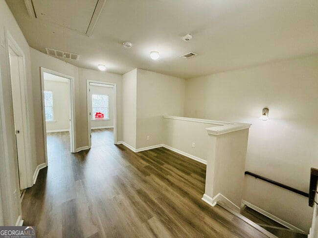 Building Photo - 256 Highland Pointe Cir E