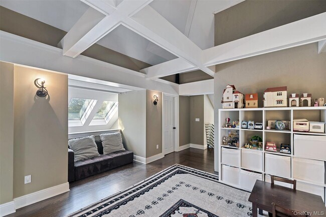 Building Photo - 12 Bishop Park Rd