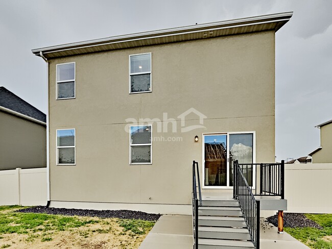 Building Photo - 2430 S Wild Horse Way