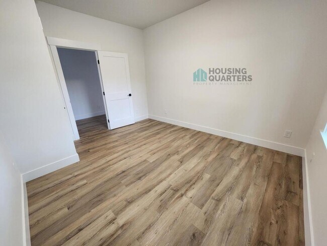 Building Photo - 8416 E Maringo Dr