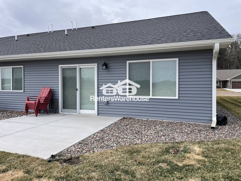 Building Photo - 4941 Field Crest Ln