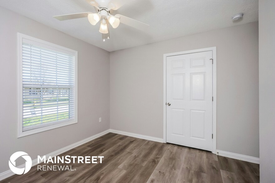 Building Photo - 382 Dustin Way