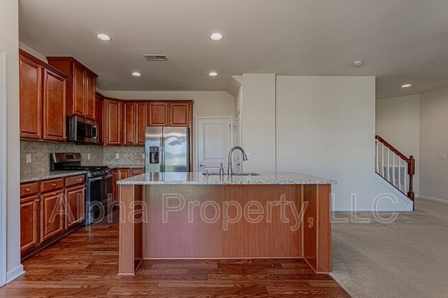 Building Photo - 308 Corday Ln