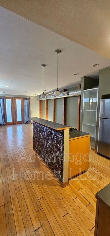 Building Photo - 3804 Roanoke Rd