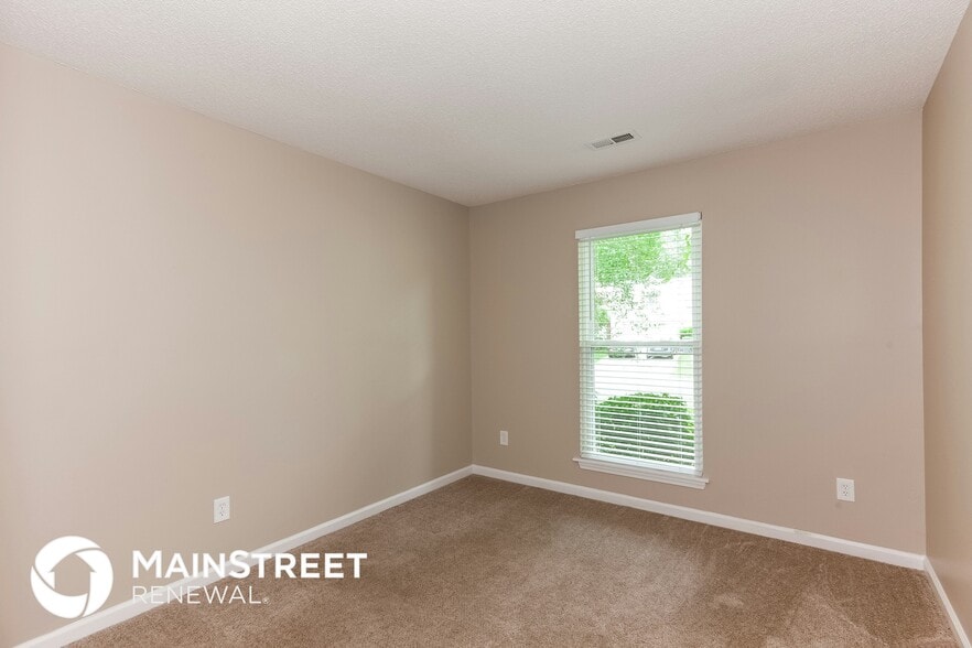 Building Photo - 8625 Flowers Ct